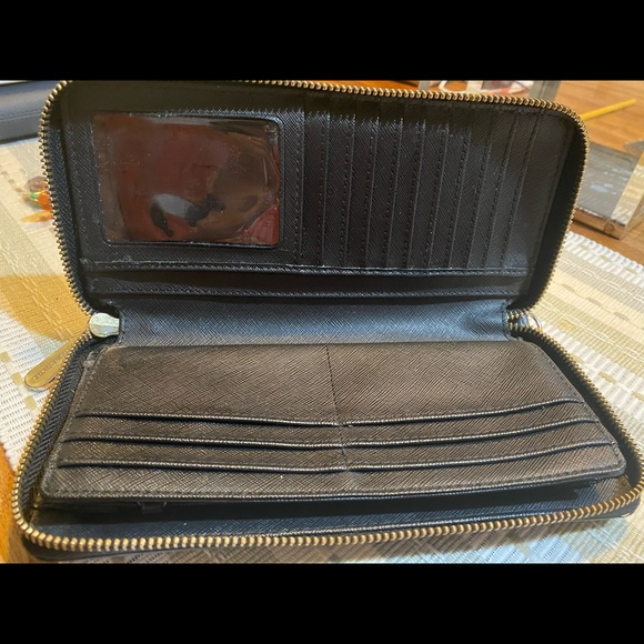 Michael Kors - Picture 3 of 9